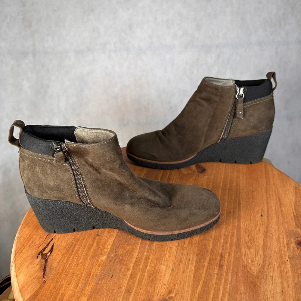 Dr. Scholls Berklie Wedge Ankle Boots Womens 9M Brown Good Suede Fabric Zip